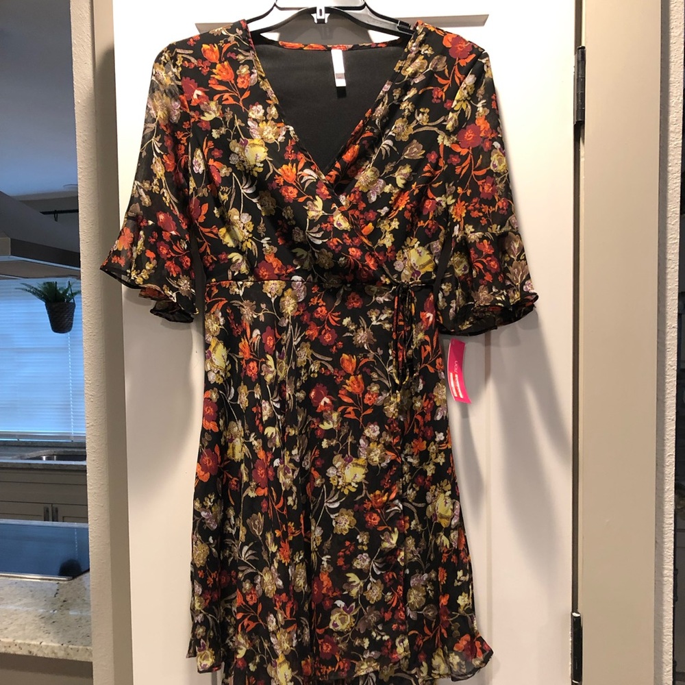 Dress - Picture 2 of 6